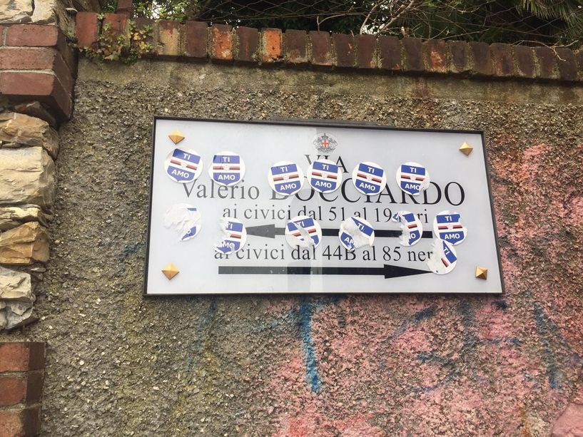 Apparizione, rovinate e rese illeggibili le nuove targhe