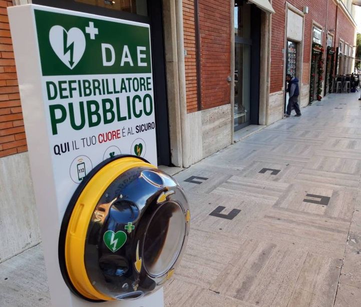 Defibrillatori sui mezzi Amt a lunga percorrenza: la proposta arriva a Tursi