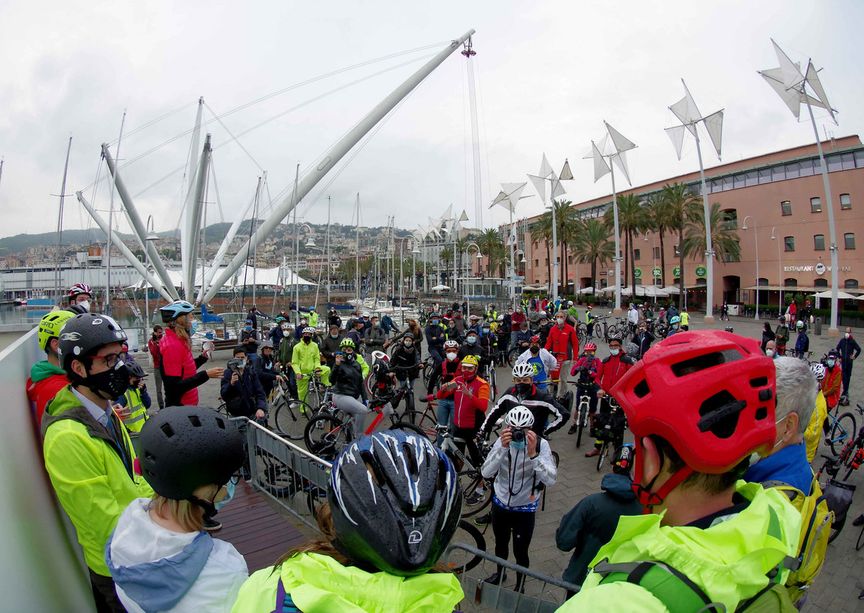 Dal centro di Genova a Boccadasse in bicicletta