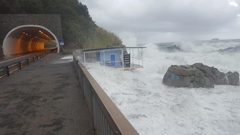 In arrivo 3,3 milioni di euro per le imprese della provincia di Genova colpite dalla mareggiata del 2018 In arrivo 3,3 milioni di euro per le imprese della provincia di Genova colpite dalla mareggiata del 2018