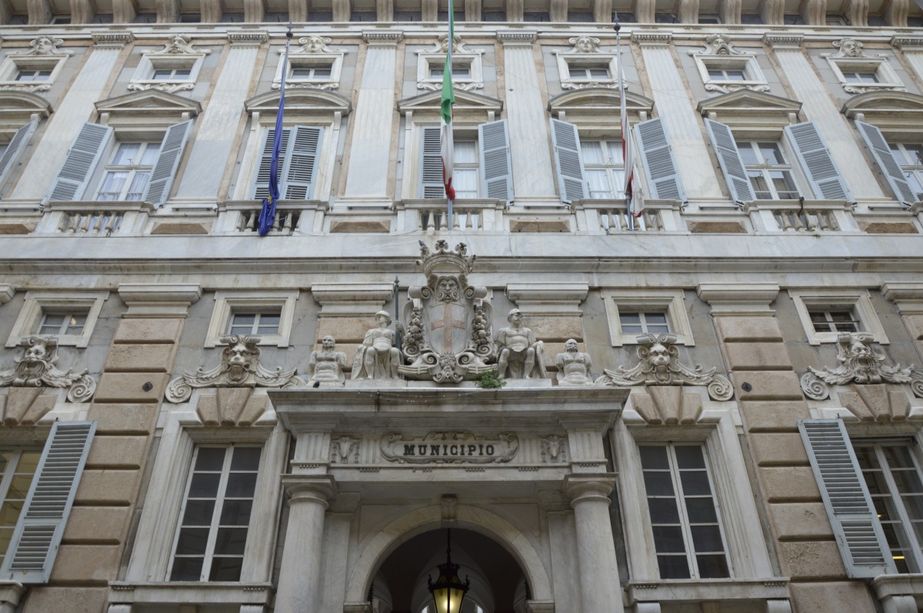 Dipendente del Comune di Genova positivo al coronavirus, ma nessuna quarantena per i colleghi