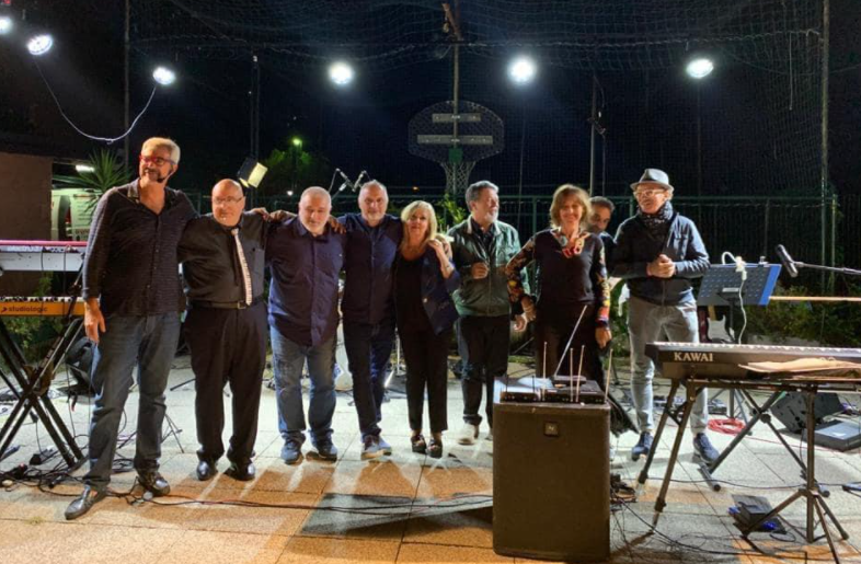 Anche a distanza si può: concerto dei Zena Singers per aiutare l'Aism