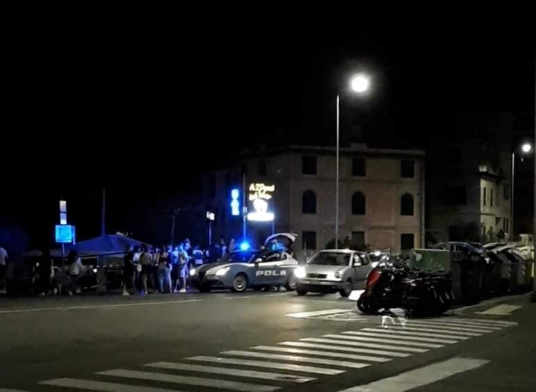 Mala movida ai giardini di Quinto, risse, urla e schiamazzi di migliaia di giovani, un ragazzino in coma etilico