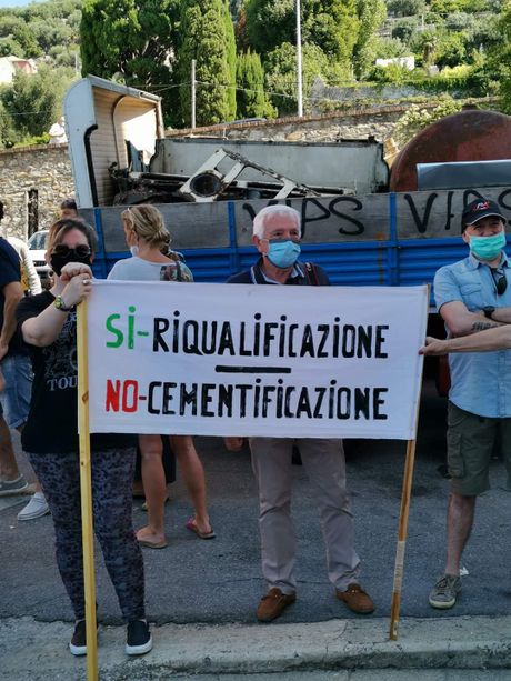 A Nervi va in scena la protesta contro la cementificazione del quartiere