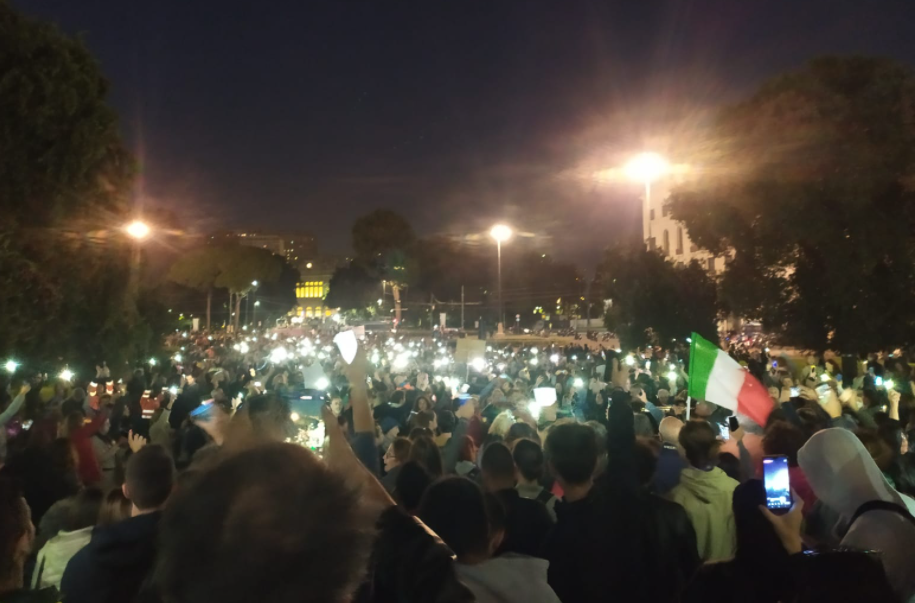 "No green pass", il consigliere comunale di sinistra al corteo di Genova: "Non è una piazza fascista"