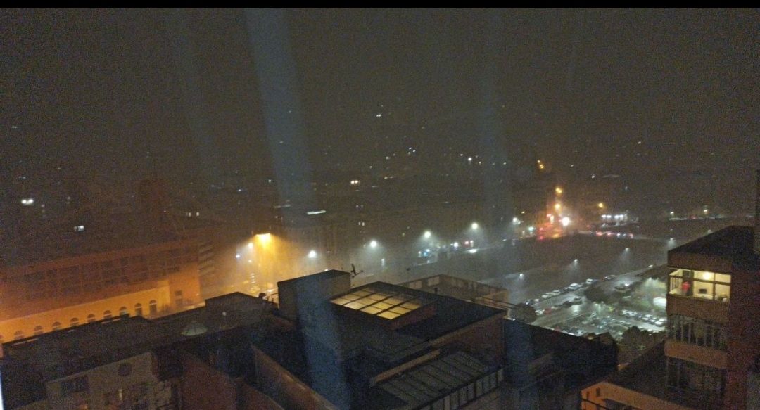 Allerta rossa, poco prima delle 20 è iniziato a piovere su Genova. Alle 22 punto stampa in Regione