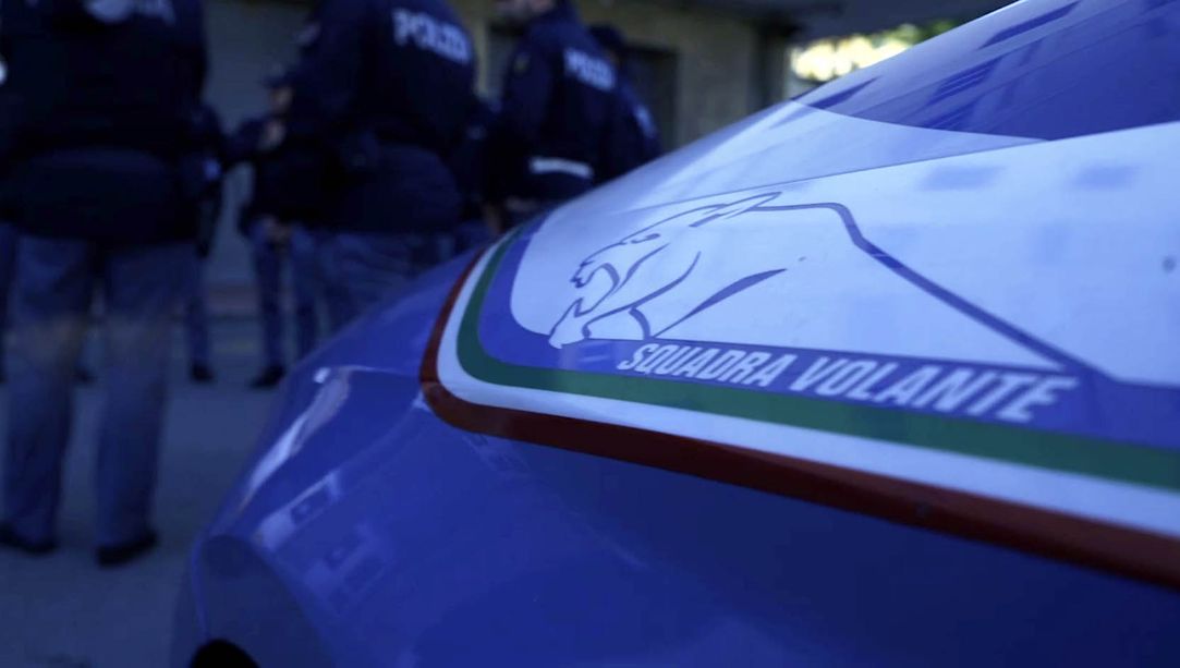 A spasso nonostante gli arresti domiciliari: fermato per evasione dopo un tentativo di fuga
