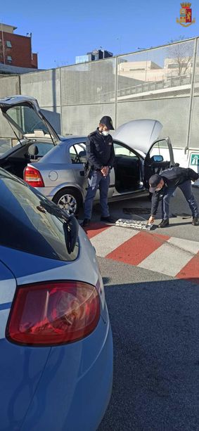Traffico internazionale di droga: la Polizia di frontiera arresta un 65enne arrivato da Tangeri