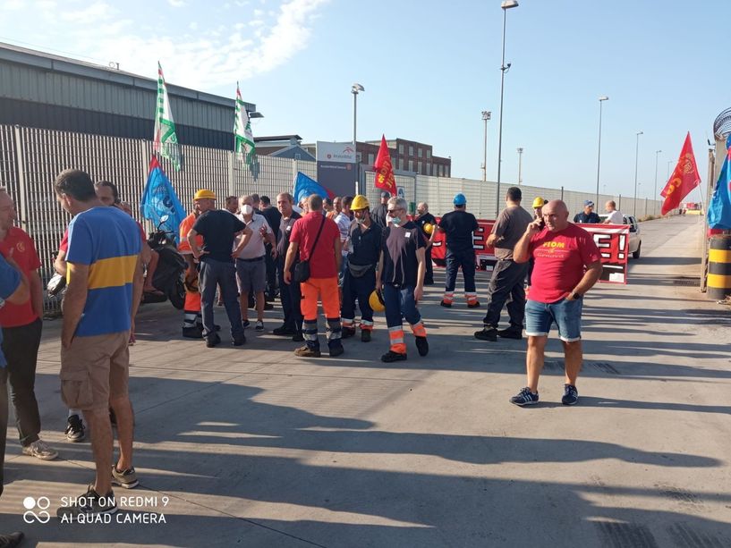 Ex Ilva, l'azienda non trova l'accordo per il rinnovo della cassa integrazione