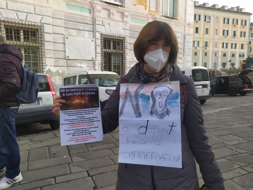 Depositi chimici, la commissione vota contro lo spostamento a Sampierdarena (FOTO e VIDEO)