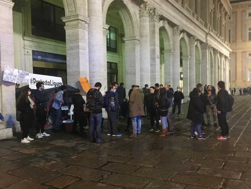 Annullata all'ultimo momento la manifestazione di #protestaligure contro il coprifuoco (VIDEO)