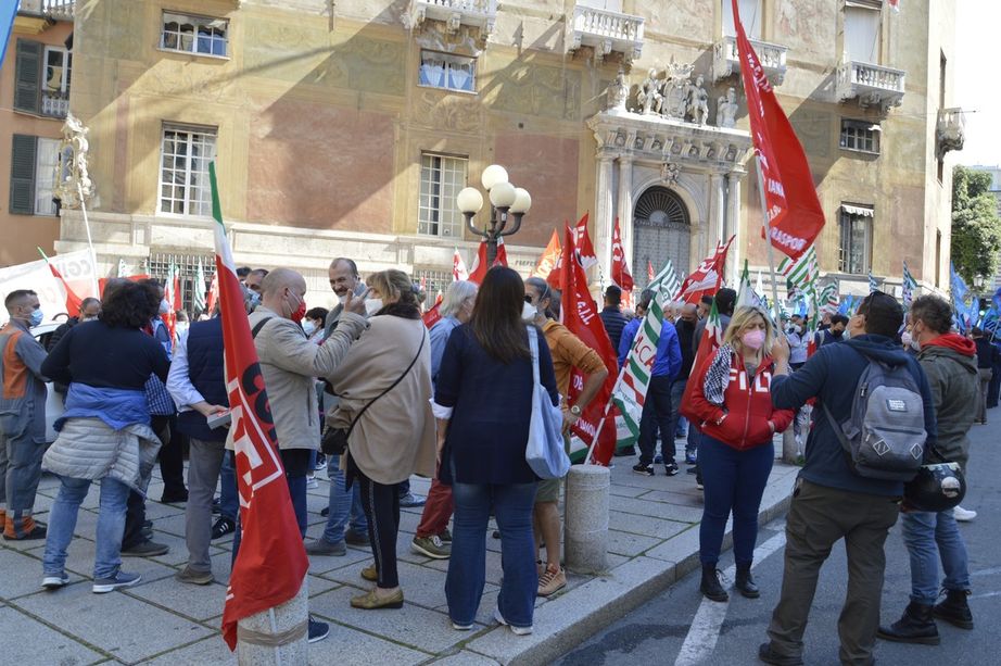 Sicurezza sul lavoro: arriva anche a Genova la mobilitazione nazionale indetta da Cgil, Cisl e Uil (VIDEO e FOTO)