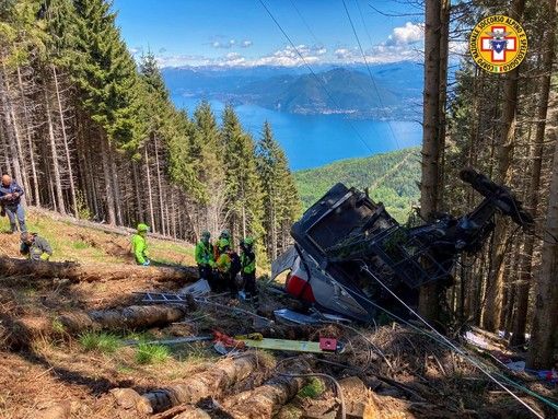 Dramma della funivia Stresa-Mottarone, il bilancio delle vittime si aggrava: 13 i morti