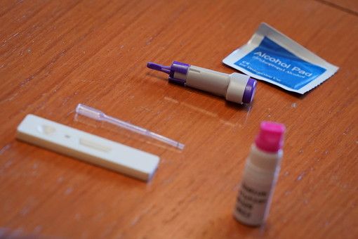 Coronavirus: aumenta il rapporto tamponi-positivi (15,29%), picco di nuovi casi a Savona