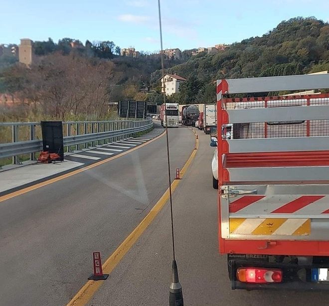 Incidente sulla A10 tra Albisola e Savona: 4 auto coinvolte, viabilità in tilt