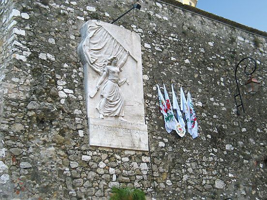 Nizza rende omaggio Catherine Ségurane la sua eroina