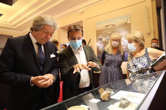 Un viaggio di migliaia di anni nel passato: per tre giorni eccezionale mostra in municipio a Nizza (Foto)