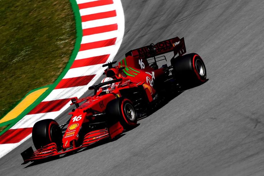 F1. In Spagna Hamilton fa cento pole in carriera, bene la Ferrari: il monegasco Leclerc è quarto, "primo degli altri"