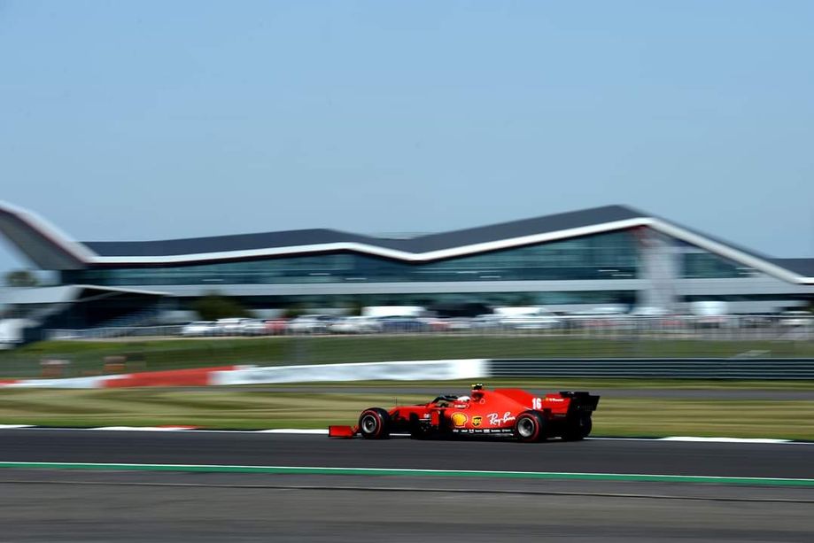 Formula 1. GP dei 70anni dai connotati imprevedibili, Verstappen beffa le Mercedes. Quarta la Ferrari del monegasco Leclerc