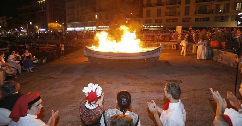 Oggi è Fête de la Saint-Pierre al porto di Nizza