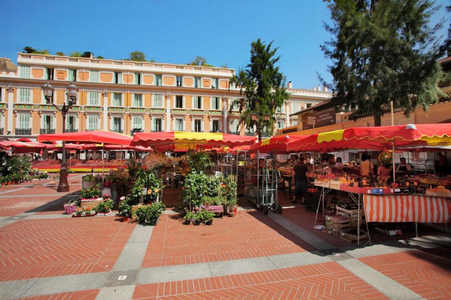 Per Natale i quartieri del Principato di Monaco si vestono a festa con intrattenimenti ogni giorno