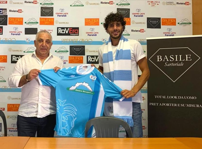 Calcio, Serie D. Sanremese, presentato l'attaccante Giacomo Romano. E il Direttore Generale Pino Fava fa il punto sul mercato