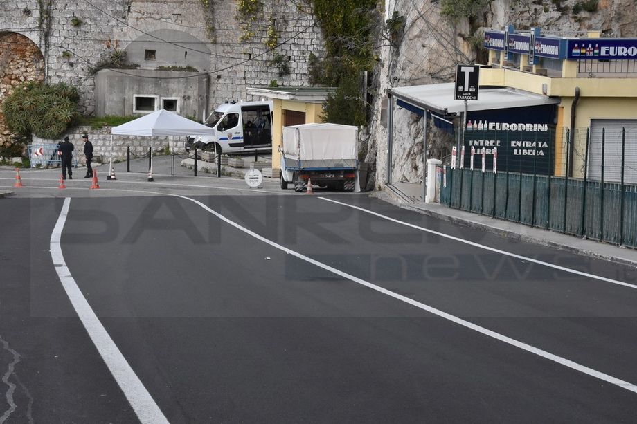 Da venerdì lockdown in Francia: il timore delle code per i frontalieri mentre in molti non hanno ancora fatto il vaccino