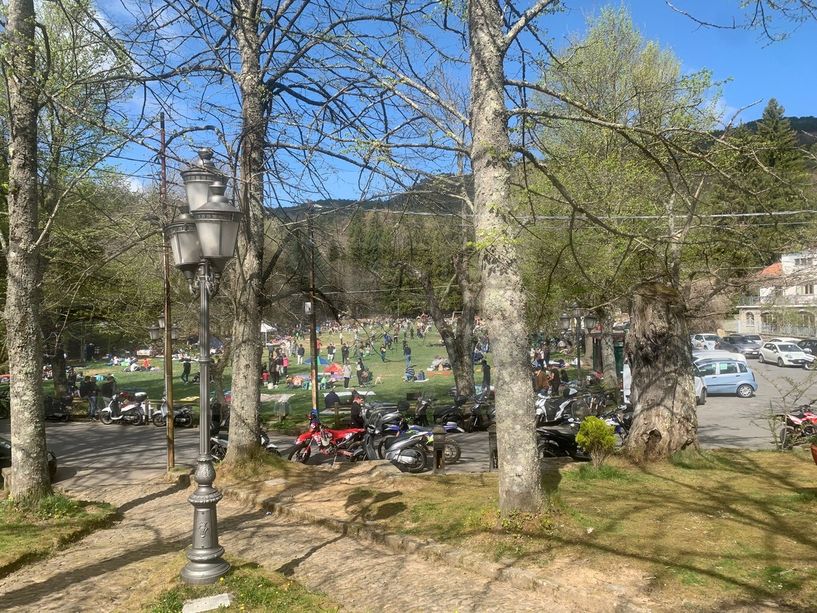 Pasqua e Pasquetta boom in provincia: alberghi stracolmi e oggi i prati sono tornati pieni per la gita 'fuori porta' (Foto)