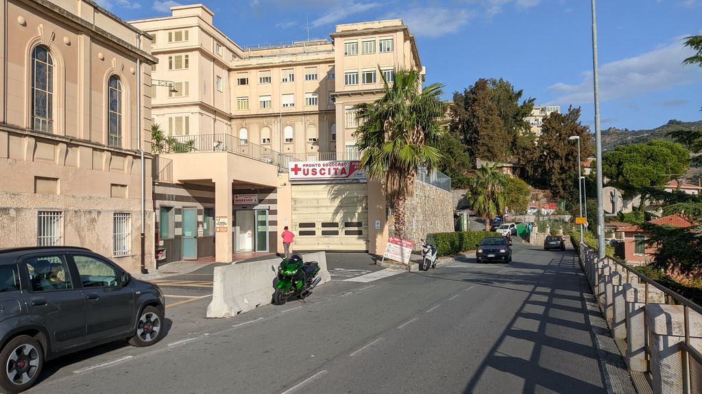 Sanremo: Pronto Soccorso intasato, deciso aumento dei malati Covid che sono al 90% non vaccinati