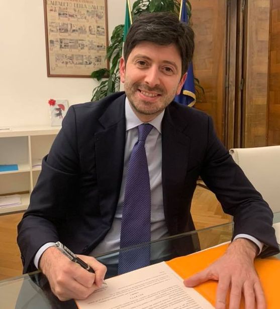 Il Ministro della Sanità Speranza conferma: "Restrizioni per il Covid-19 estese almeno fino a Pasqua" Il Ministro della Sanità Speranza conferma: "Restrizioni per il Covid-19 estese almeno fino a Pasqua"