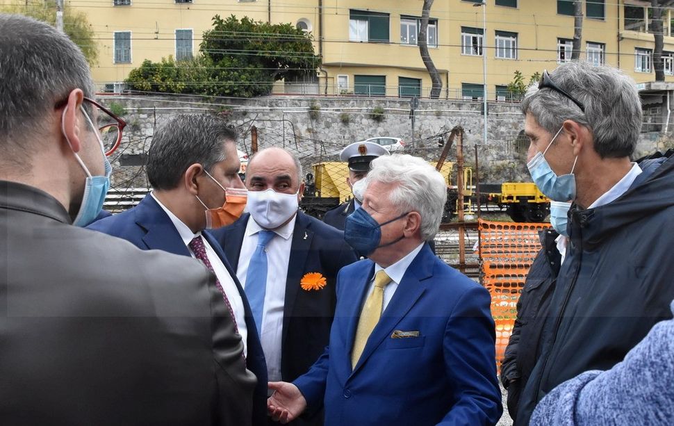 Ventimiglia: colloquio informale Toti, Scullino e Caritas. Il presidente "Se i numeri aumentano serve un centro di accoglienza"