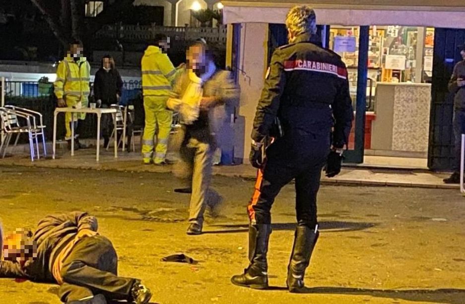 Imperia, violenta lite a Piani: due uomini si accoltellano. Indagano i Carabinieri (foto)
