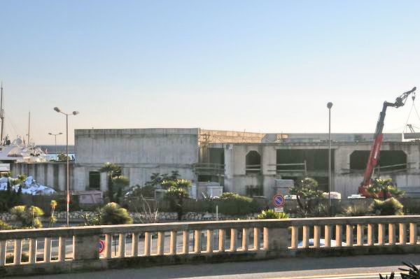 Sanremo: dopo la rinascita dell’Alfano ora Biancheri ha nel mirino l’ecomostro di PortoSole “Lo butteremo giù, ci siamo vicini” (Video) Sanremo: dopo la rinascita dell’Alfano ora Biancheri ha nel mirino l’ecomostro di PortoSole “Lo butteremo giù, ci siamo vicini” (Video)