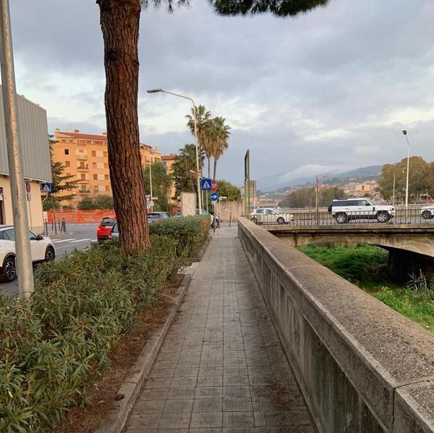 Imperia, uomo incappucciato vestito di nero tenta di rapire ragazzino di 10 anni