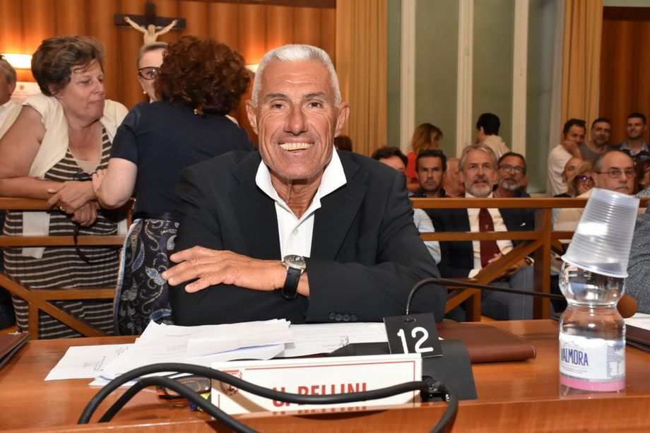 Sanremo: Bellini sempre più vicino a Forza Italia? Il consigliere diserta la riunione di maggioranza ma smentisce le voci sulla sua presentazione alla conferenza stampa di lunedì