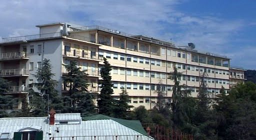 Cluster nel reparto di Chirurgia a Imperia, l'Asl 1: "Entro giovedì la situazione tornerà alla normalità. Reparto aperto, ma sospesa l'attività elettiva"