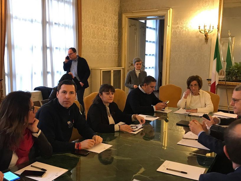 Coronavirus: riunione in Prefettura a Genova, Toti "Nessun caso in Liguria ma solo isolamenti volontari" (Video)