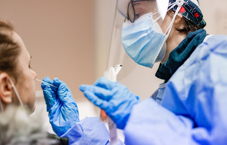 Covid: in provincia di Imperia 439 nuovi casi, 3 morti all'ospedale di Sanremo