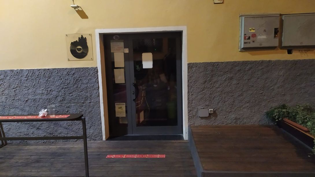 Imperia, partita una raccolta fondi per "rimborsare" lo 'Zà Record' di Via Caboto dopo la multa e la chiusura per la violazione delle norme anti-covid