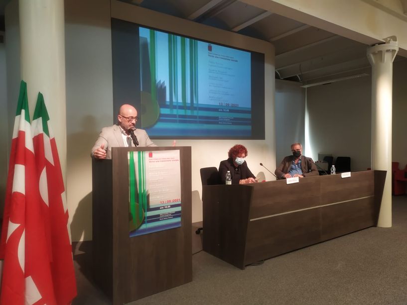 Cingolani: "Il prossimo trimestre la bolletta elettrica aumenterà del 40%, queste cose vanno dette" (VIDEO)