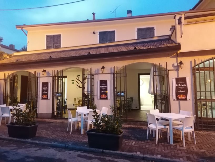 Toirano, i ladri colpiscono nella notte la Caffetteria Momi (FOTO)