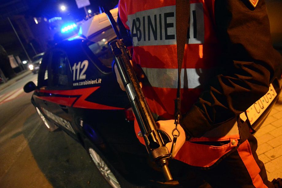 Albenga, trovati in possesso di droga: coppia di futuri sposi arrestata dai carabinieri
