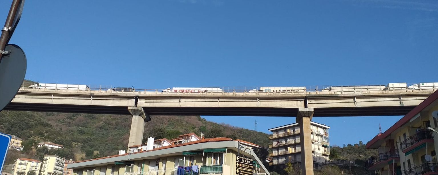 Tamponamento sulla A10 tra Varazze e Celle Ligure: traffico riaperto su ogni corsia, ma si segnalano ancora code (FOTO)