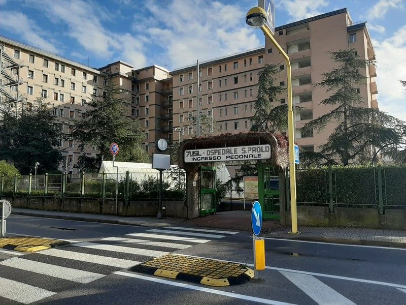 Savona, 27enne muore dopo il parto. Il neonato in asfissia perinatale trasferito al Gaslini