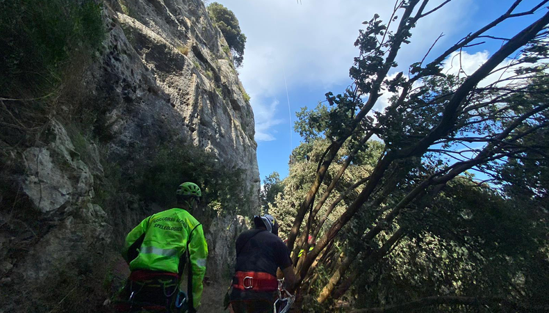 Volo di 30 metri: climber a Finale Ligure muore sul colpo