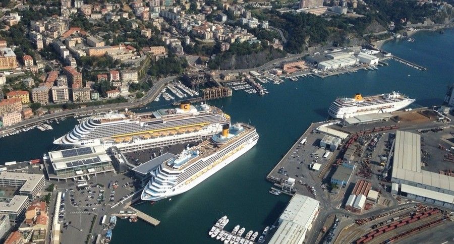 Savona, ferma in porto per Covid la Corsica Victoria: un positivo al tampone molecolare e 4 all'antigenico
