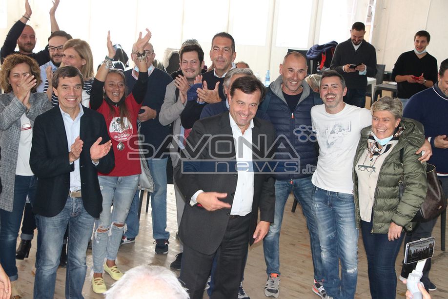 Il sindaco Marco Russo esalta la forza della squadra: "E' la vittoria del noi. Ora la città è pronta a ripartire"