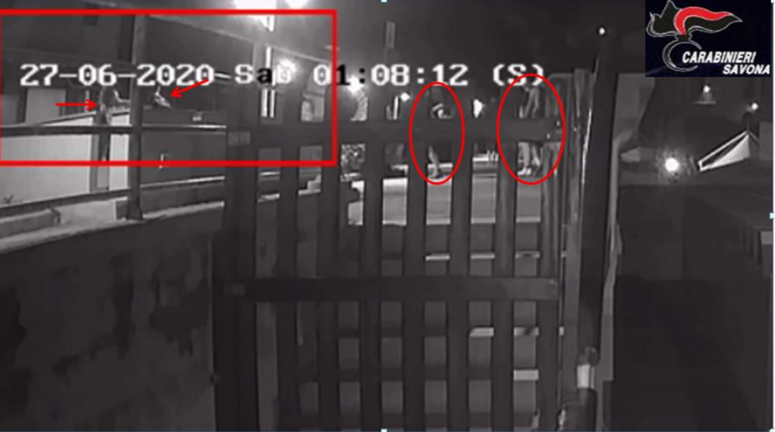 Albisola, colpiscono con calci, pugni e cocci di bottiglia un 66enne disabile: 4 misure cautelari per giovani dai 19 ai 21 anni (FOTO e VIDEO)