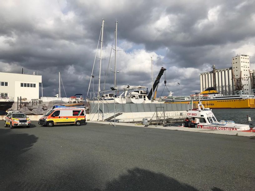 Savona, tragedia in mare: chef 67enne perde la vita mentre pratica kite surf