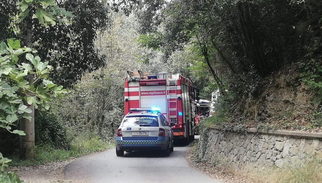 Finale, scontro tra moto e auto alle Manie: centauro in codice rosso con diversi traumi (VIDEO)